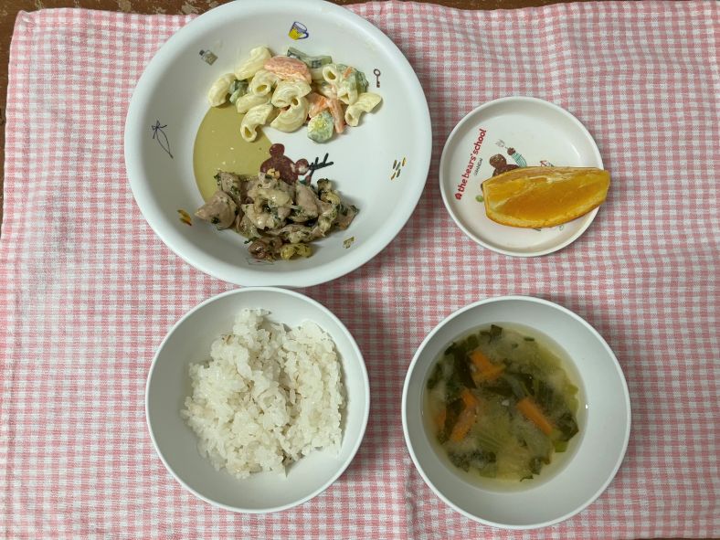 今日の給食とおやつ