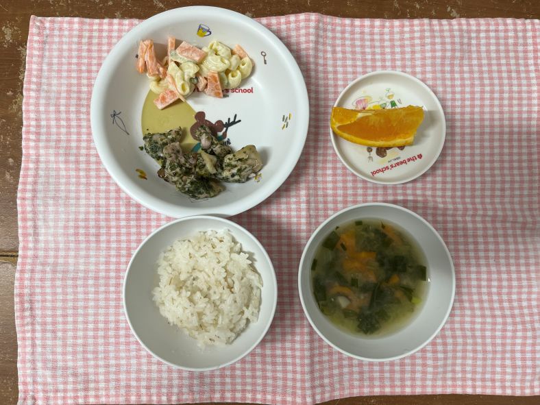 今日の給食とおやつ