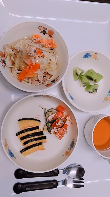 給食  